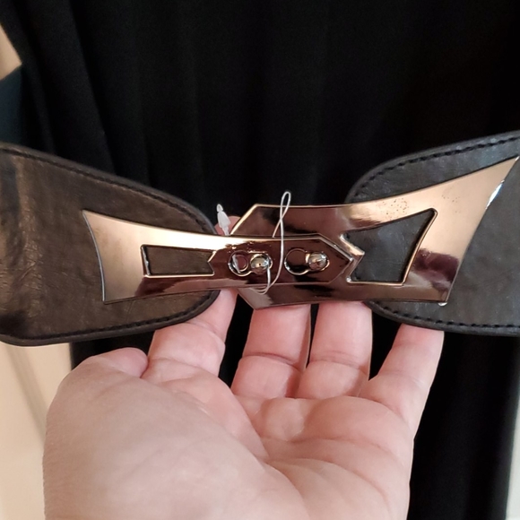 Dress - Picture 5 of 5